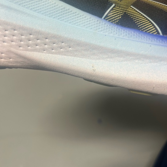 Asics Gel-Kayano 30 Black and Purple Sneakers - Picture 4 of 7